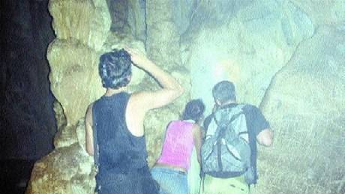 País Bajo Tierra ¡Alarmante lo de Hoyo de Sanabe!