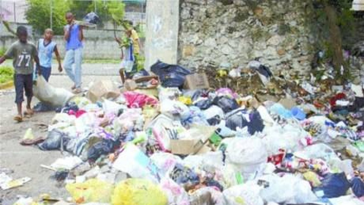 Opinan Santo Domingo Este requiere trabajo limpieza total