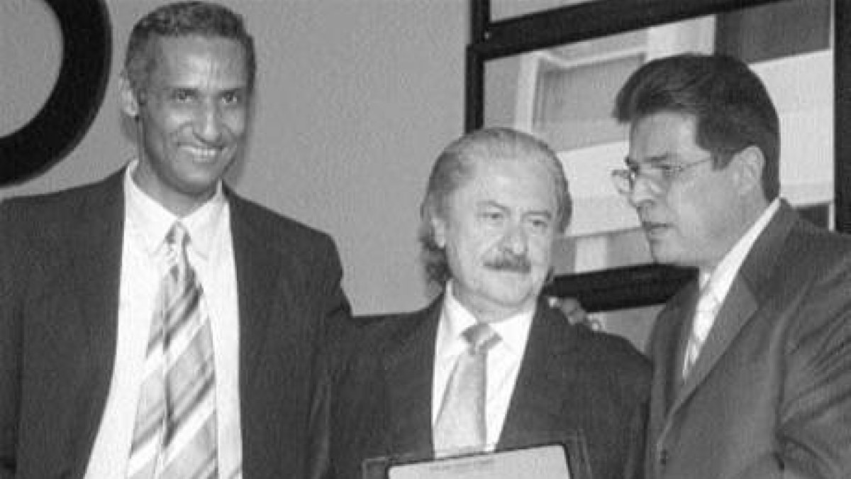 CEMEX premia empresas constructora