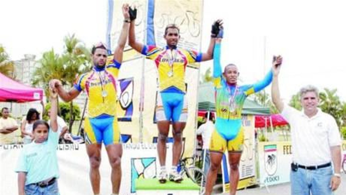 Pérez y Capellán ganan en circuito Faro a Colón