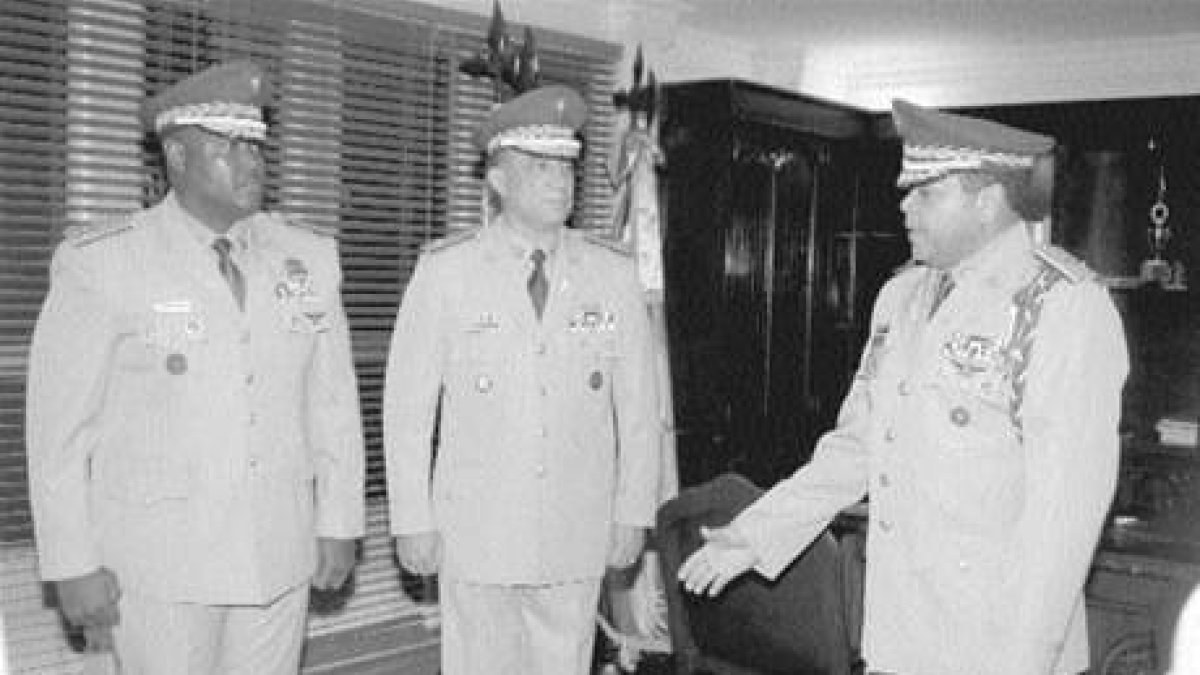 Jefe del Ejército designa oficiales