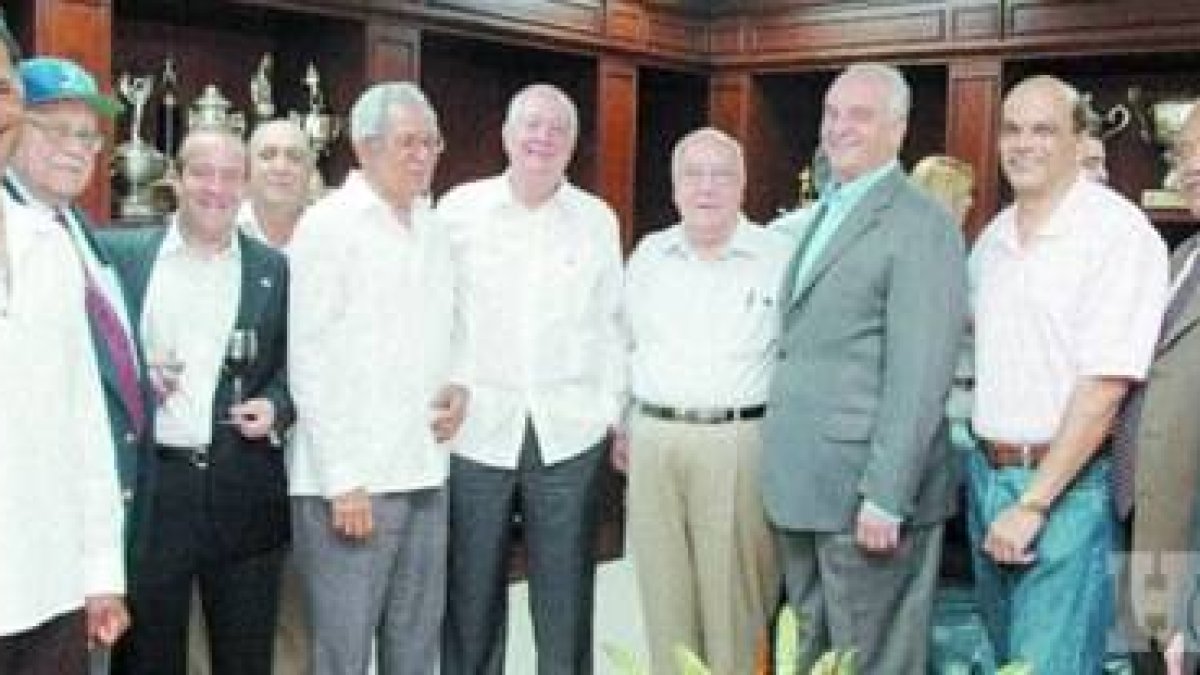 Licey inaugura salón