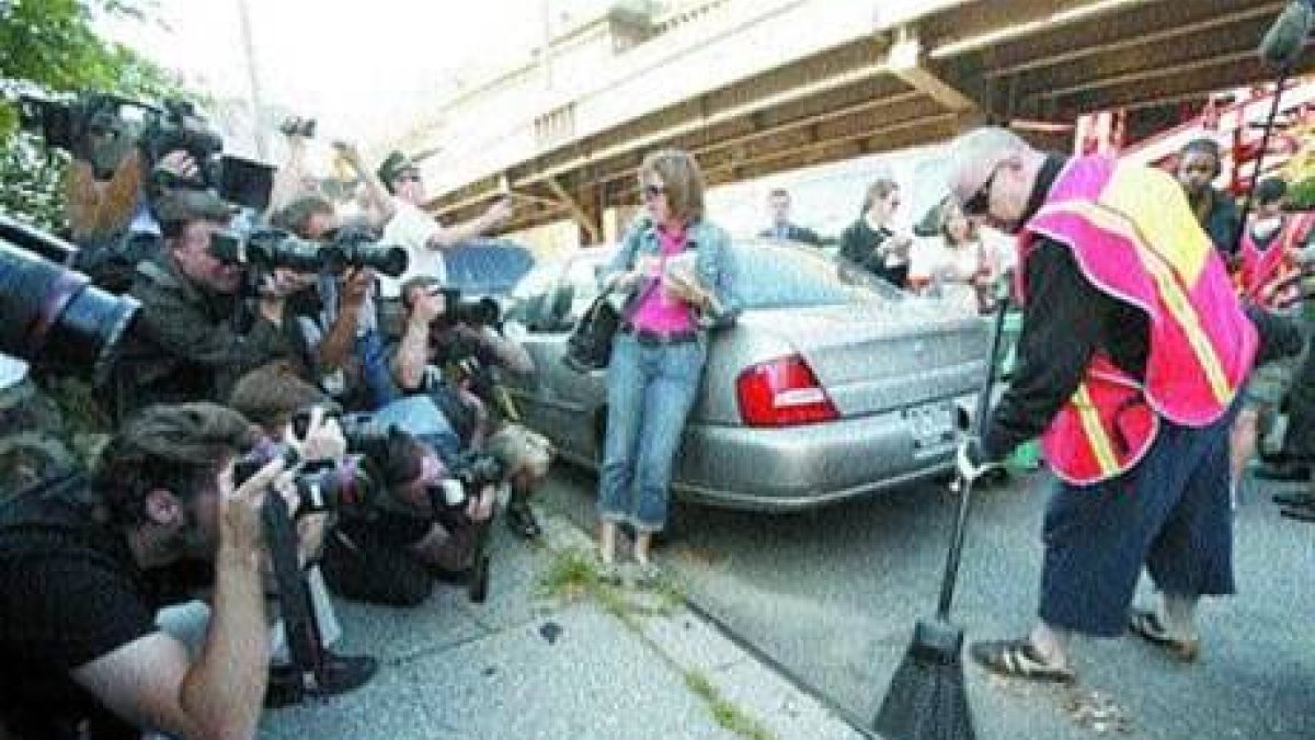 Boy George empieza a limpiar calles de Nueva York