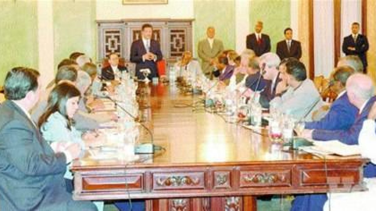 Leonel propone acercar comicios presidenciales y de medio término