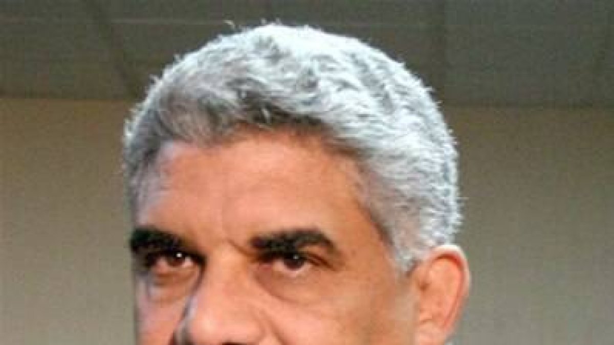 El gobierno convierte la políticaen un mercado de pulgas