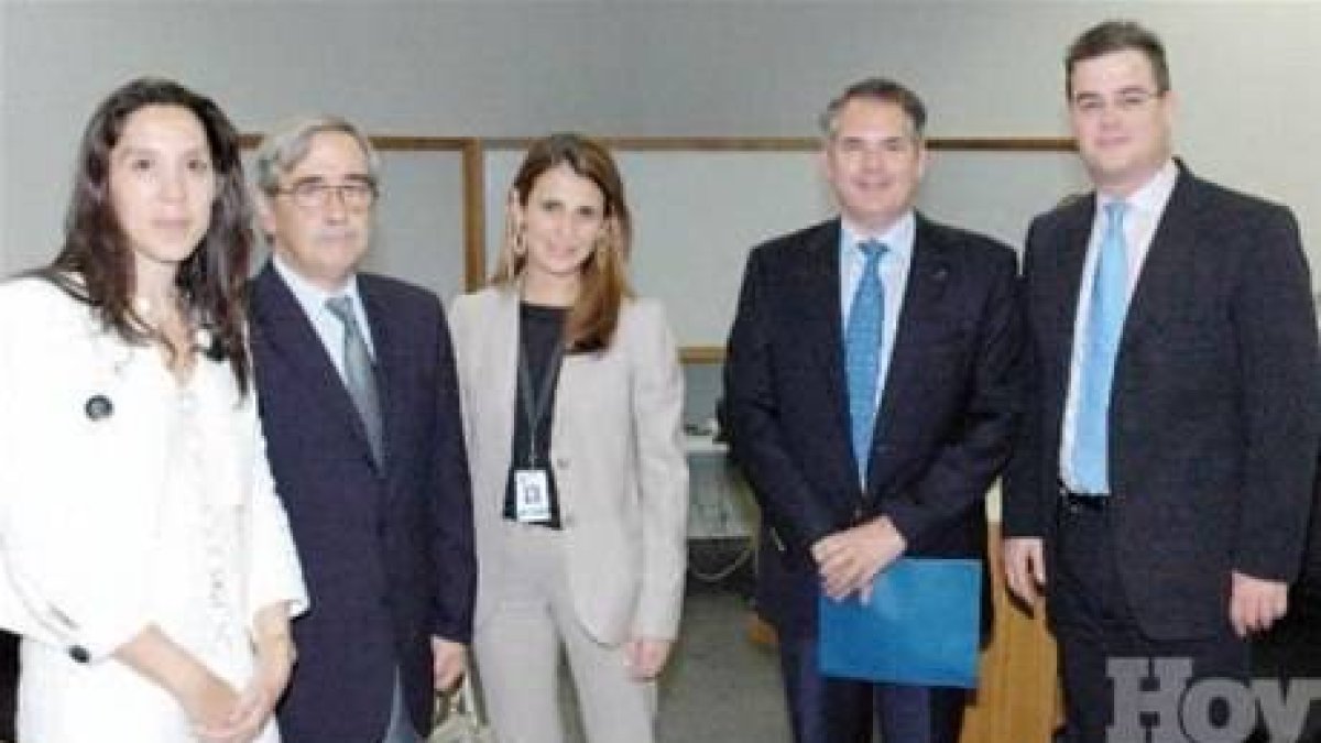 Carlos Valiente expone  experiencia en  Industria