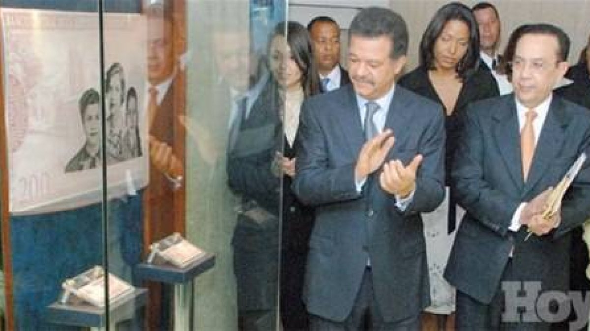 Billete y moneda conmemorativos