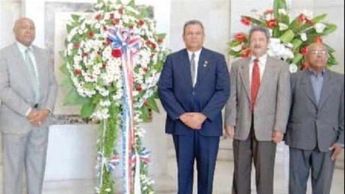 Aduaneros celebran día