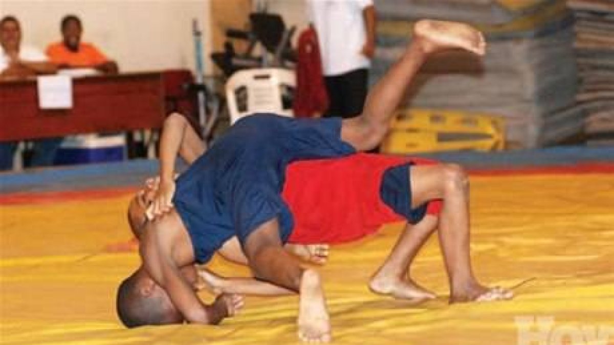 SFM domina torneo nacional de lucha