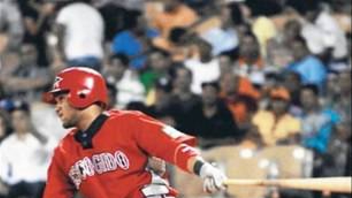 Diory y Conor Jackson dan triunfo al Escogido