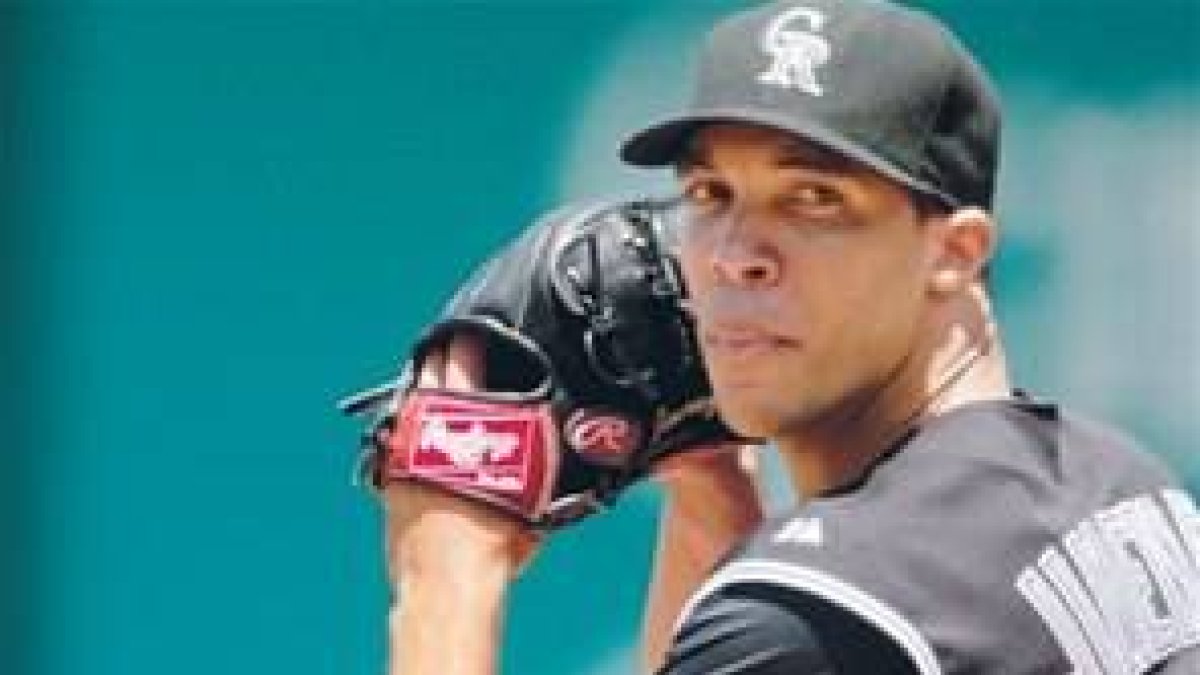 ¡OTRO JUEGAZO!Ubaldo  sigue como una piedra