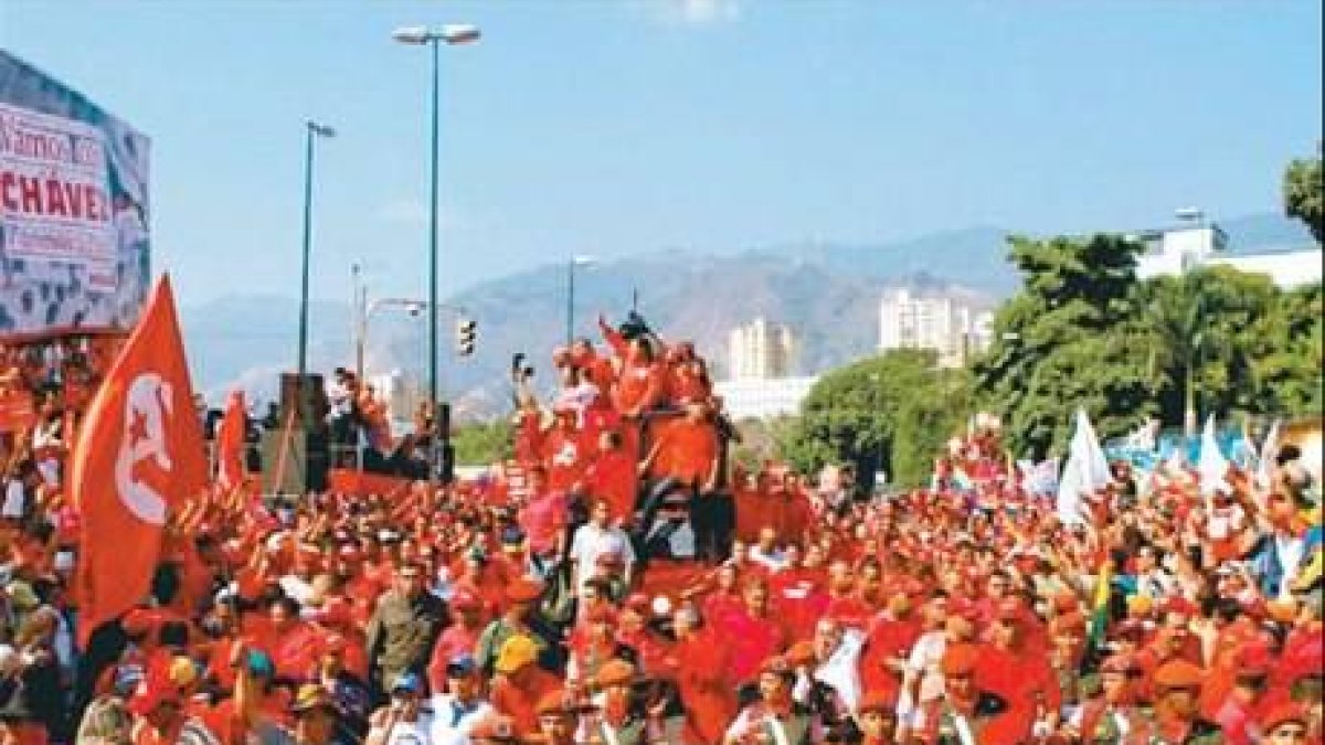 Venezolanos salen a las calles