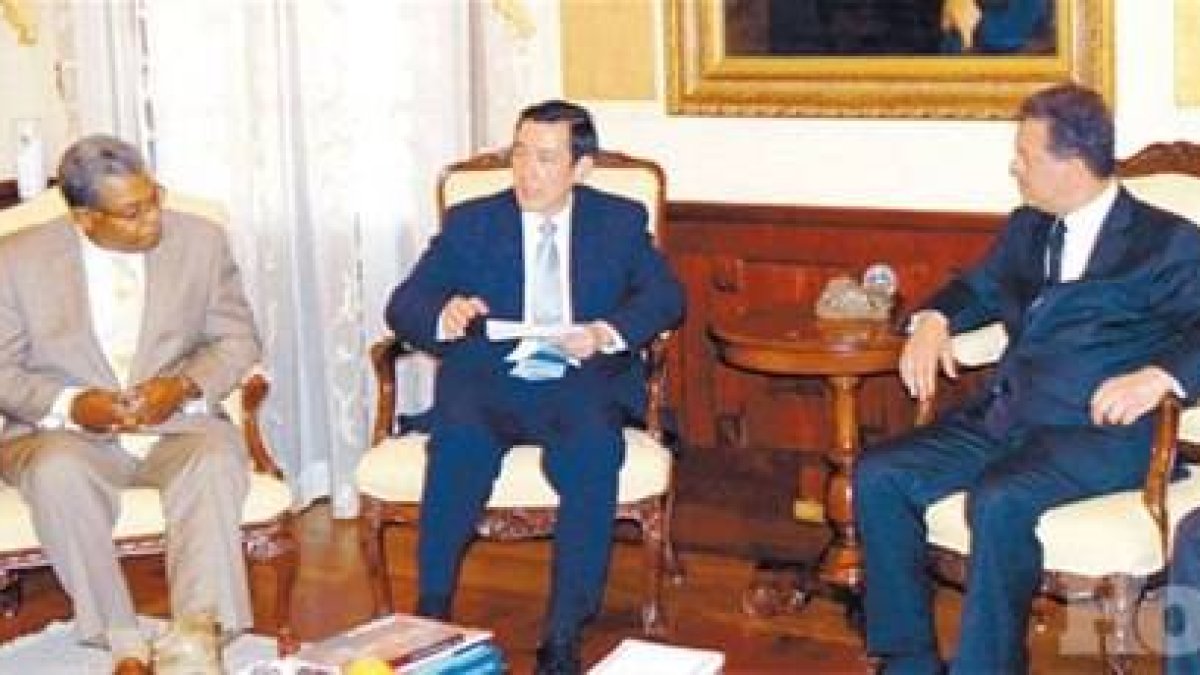 Dialogan sobre  cómo ayudar  Haití