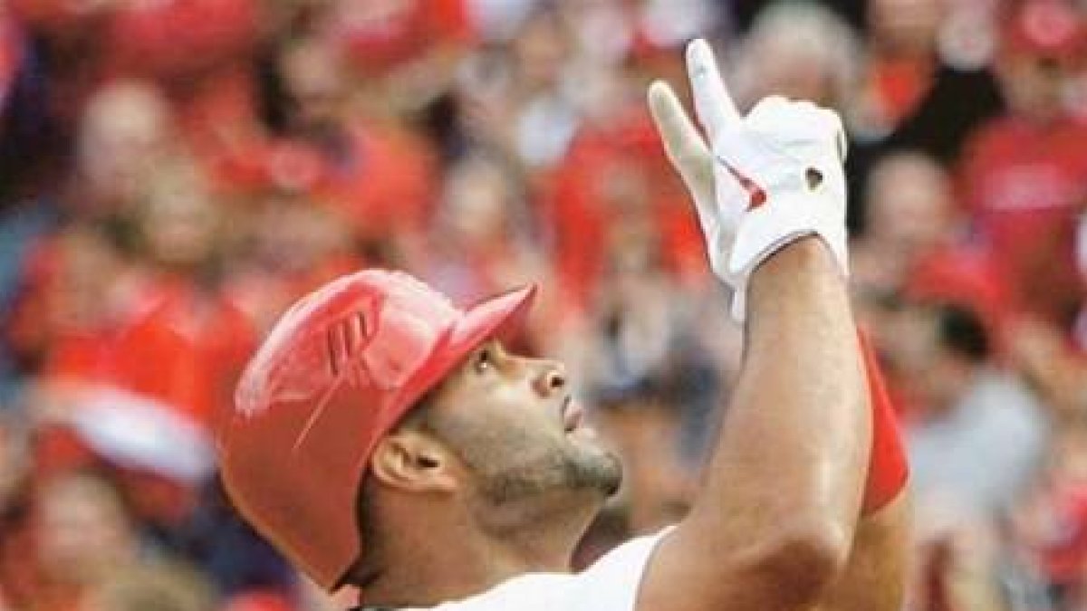 Pujols la saca pero pierde