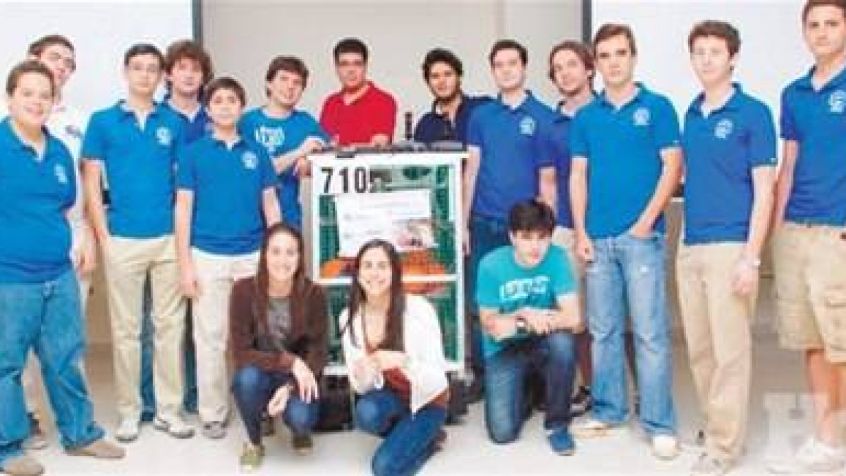 Colegio irá a competencia  de robots