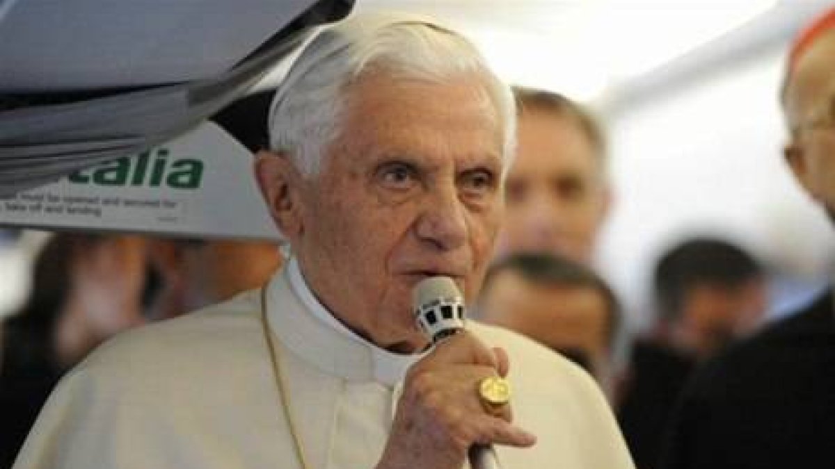 El Papa aprueba la liturgia de iniciación de los «kikos» Juan Lara