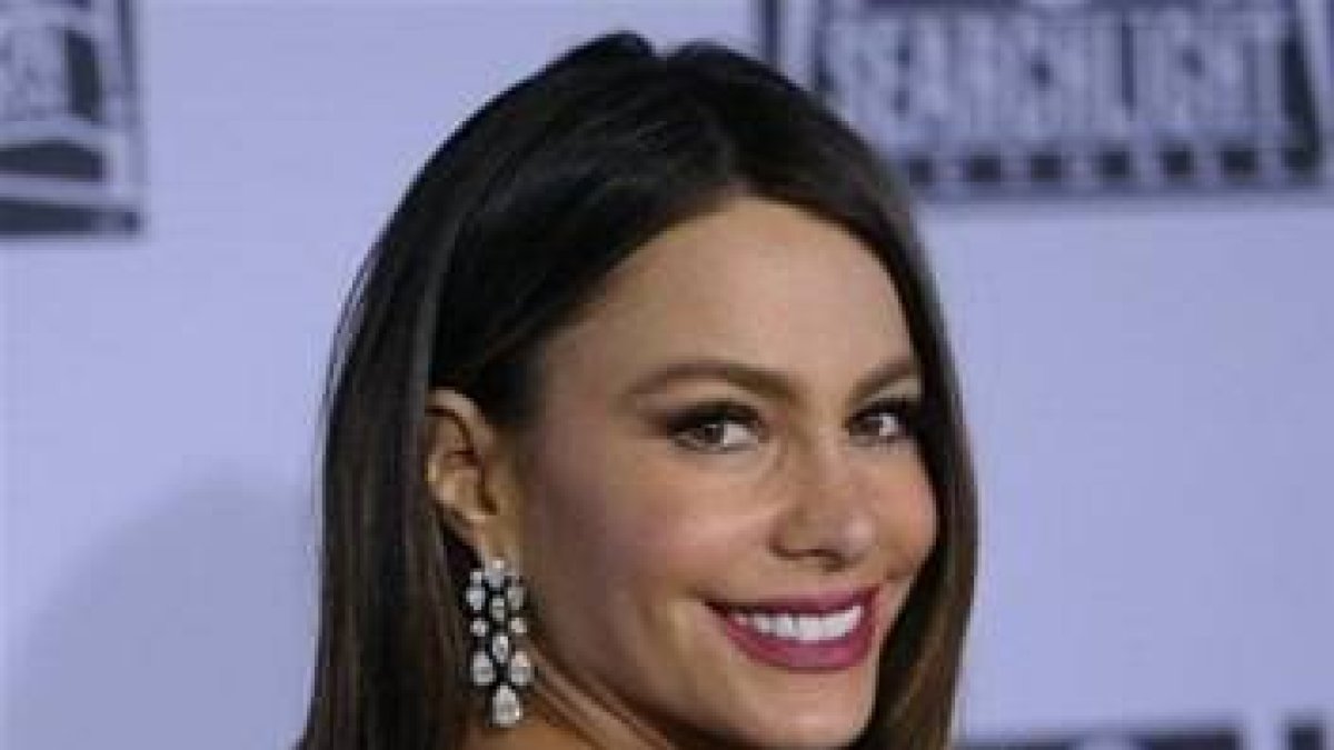 Sofía Vergara bromea en español en los Globos de Oro