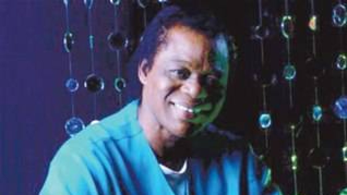 Félix Cumbé opta por regalar discos y no pagar para sonar en la radio nacional