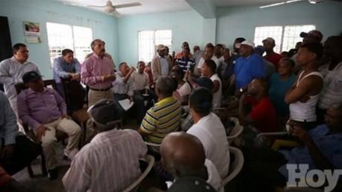 Presidente aprueba construcción de reservorios y compra de electrobombas y tractor a favor de parceleros de Yaguate