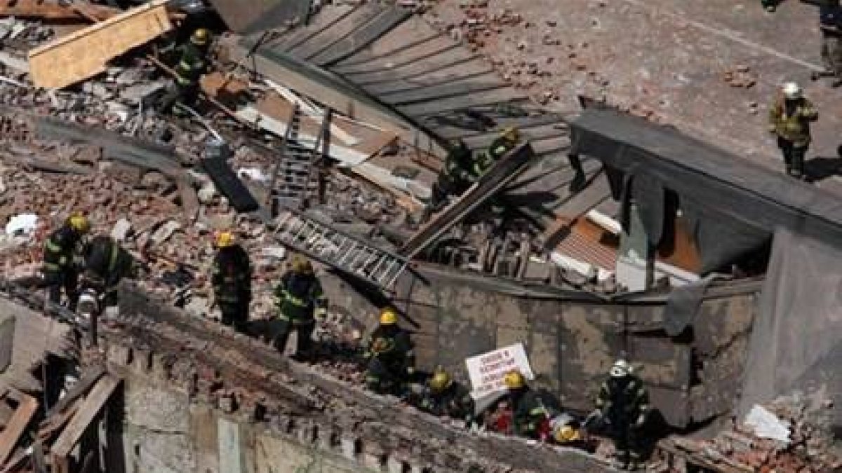 EEUU: Se suicida inspector de edificio desplomado donde murieron seis personas