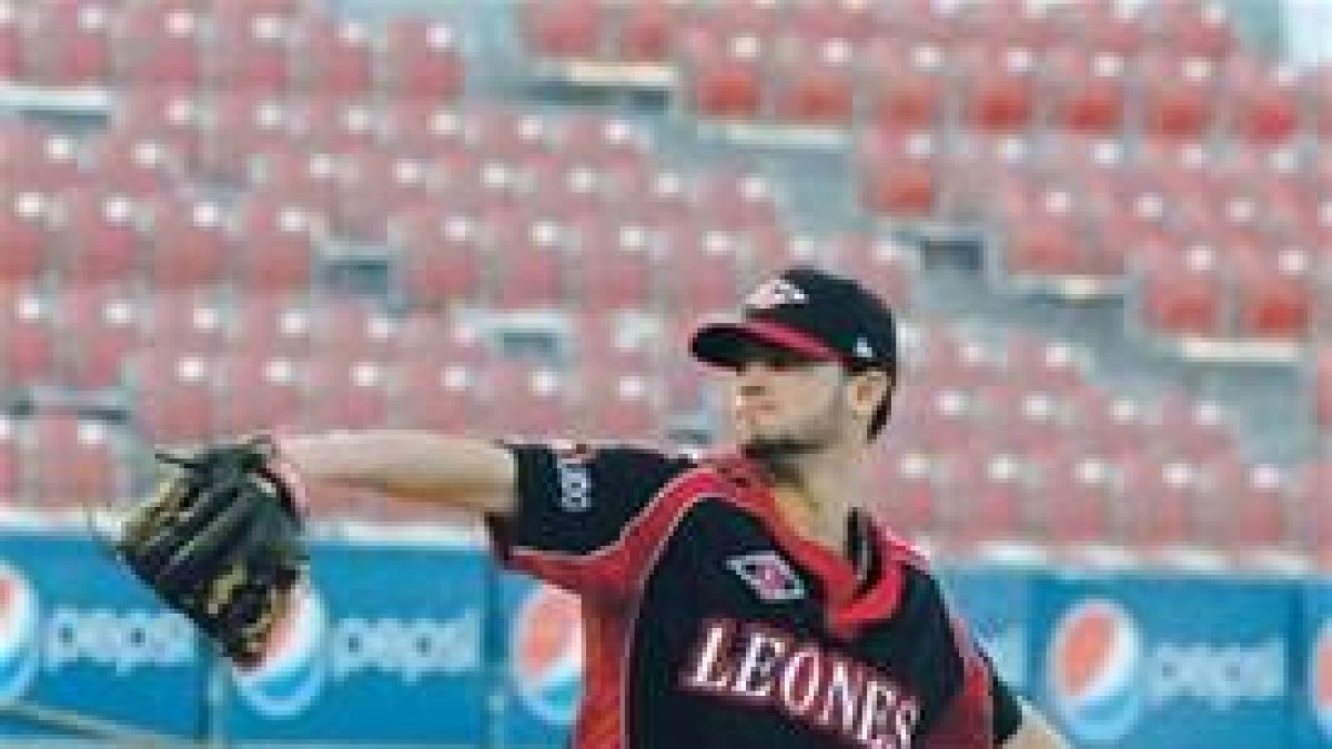 LEONES vuelven al primer lugar