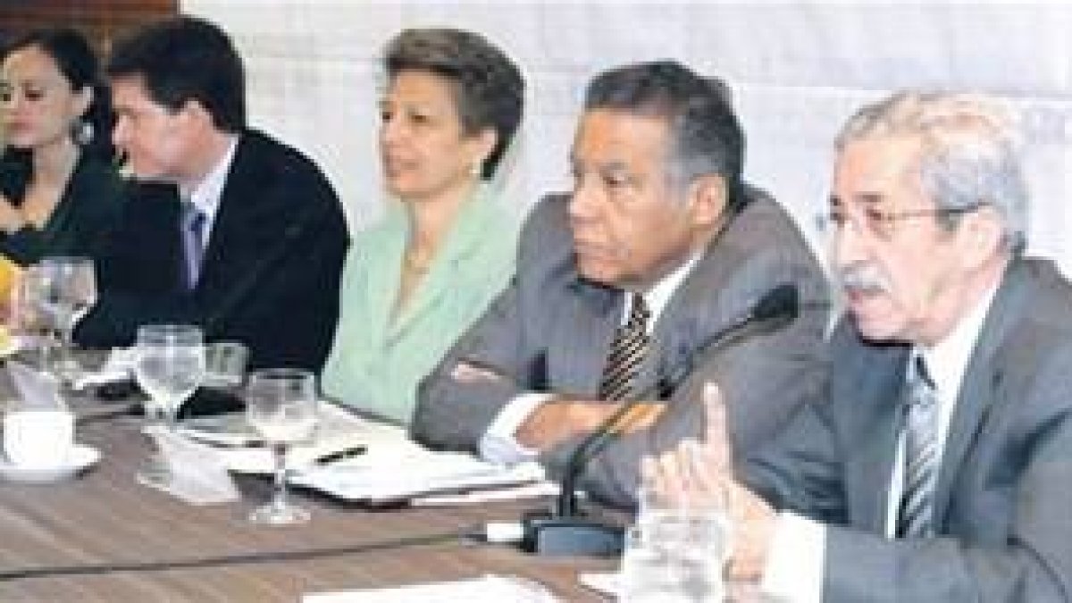 Medios comunicación e iglesias de RD siguen con más alta confianza