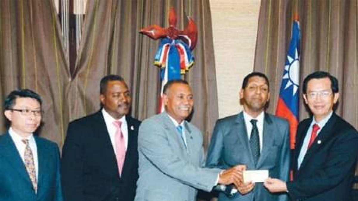 Gobierno recibe donación Taiwán para capacitación