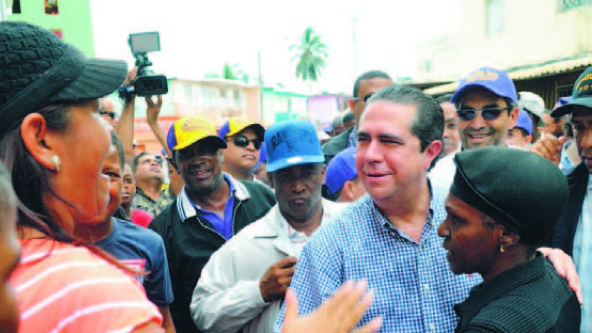 Francisco Javier García durante la jornada proselitista