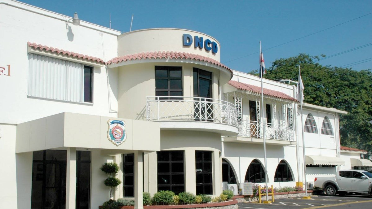 Fachada del edificio de la DNCD.