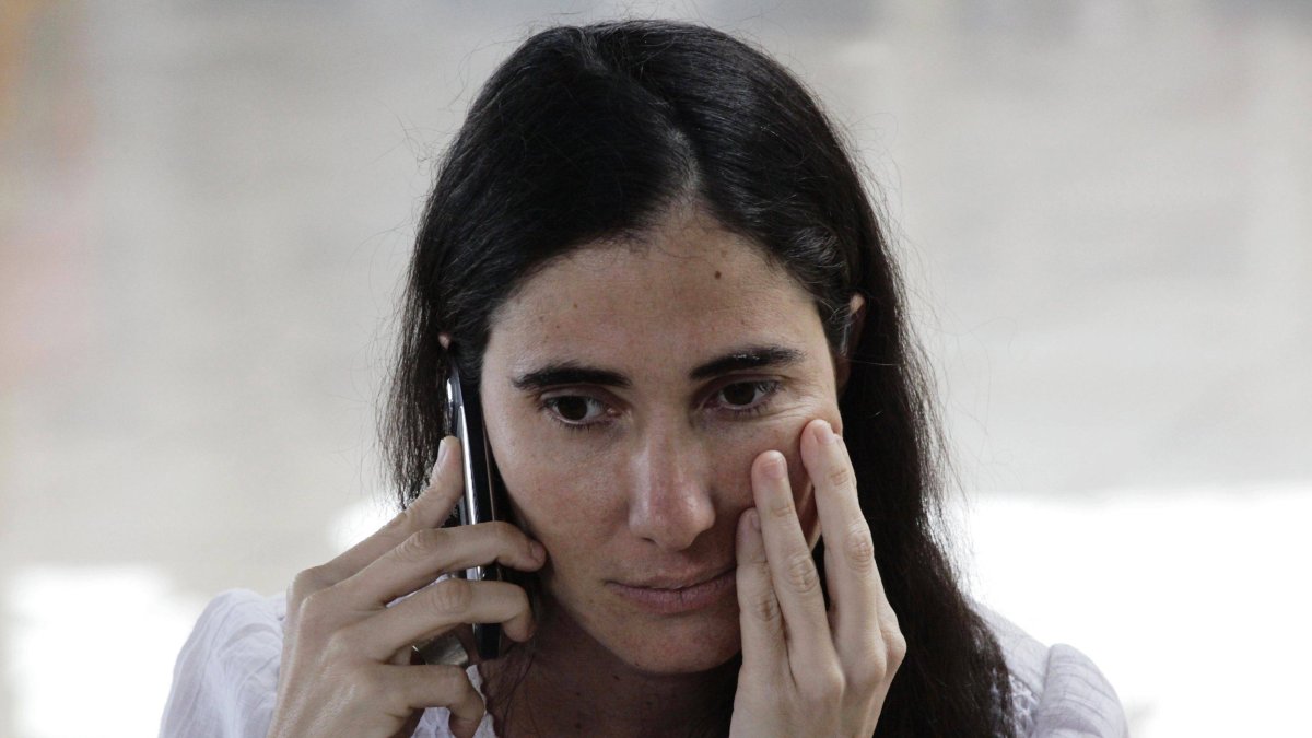Yoani Sánchez desafía monopolio de Cuba
