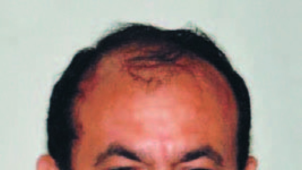 Román Batista, explica mesas