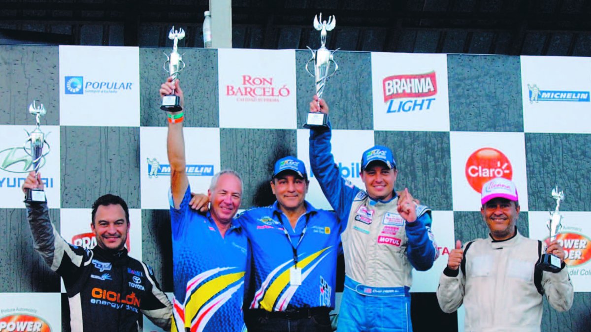 CHIP HERR Reina en carrera de autos
