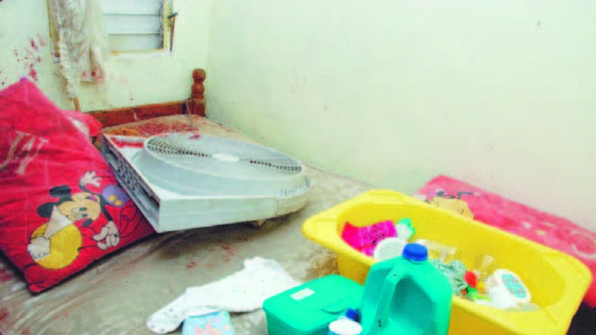 Hombre mata hijo de17 días, hiere expareja; intenta suicidarse