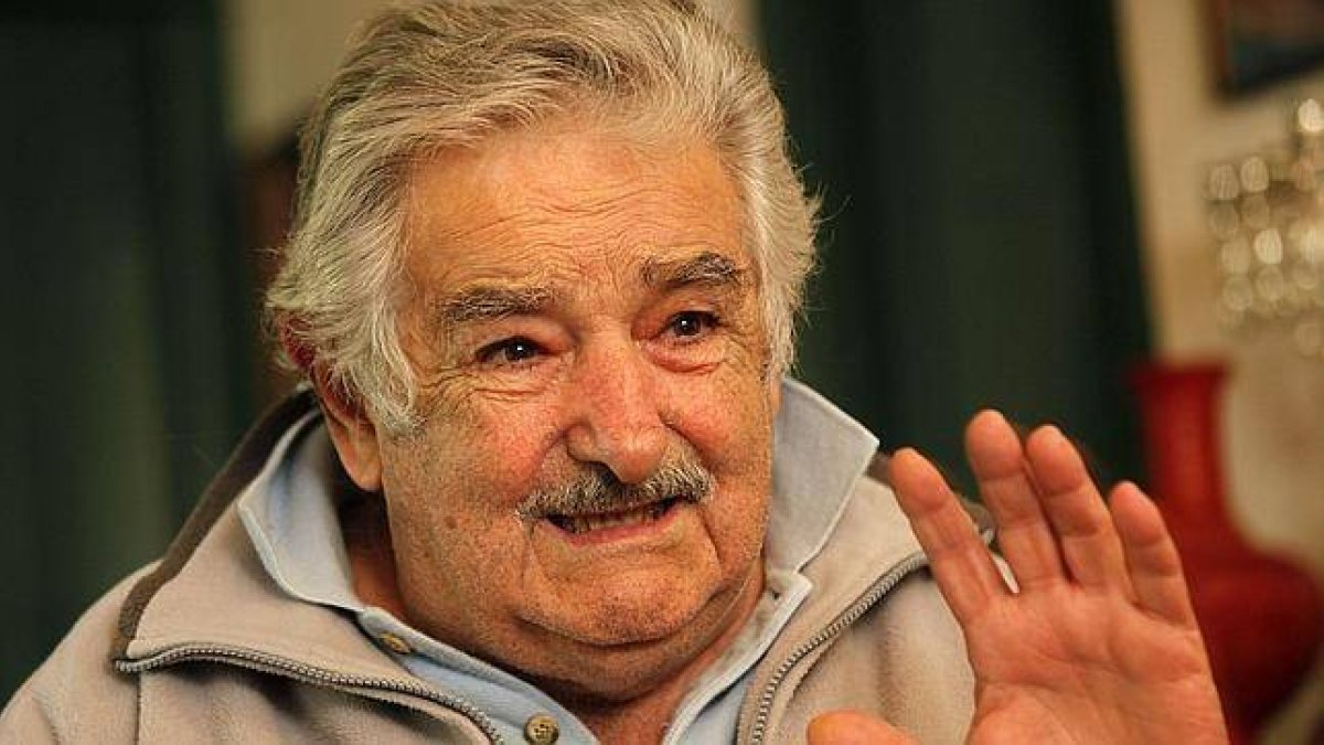 Mujica: a los que les gusta mucho el dinero hay que sacarlos de la política