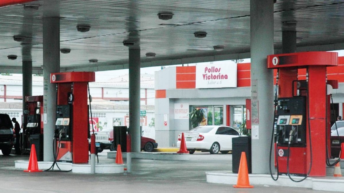 Bomba de gasolina. Archivo