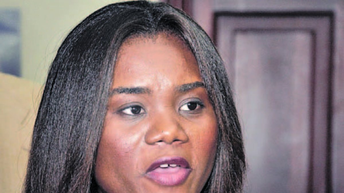 12_08_2015 HOY_MIERCOLES_120815_ El País8 E