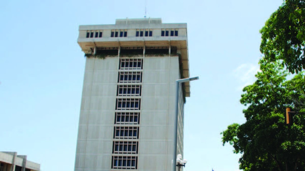 12_01_2015 HOY_LUNES_120115_ Economía4 E