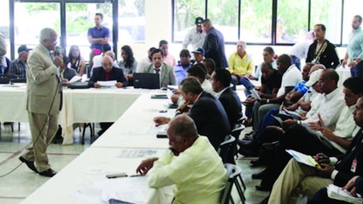 15_12_2015 HOY_MARTES_151215_ El País8 E