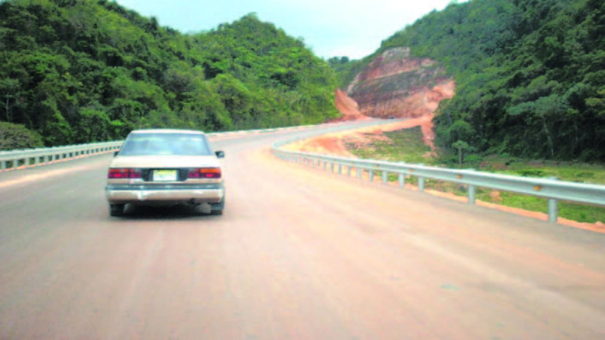 02_07_2015 HOY_JUEVES_020715_ Economía3 E