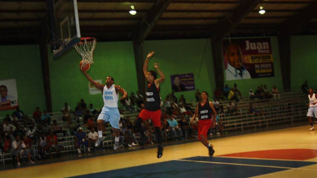 11667241_10153353636125781_1790850608_n