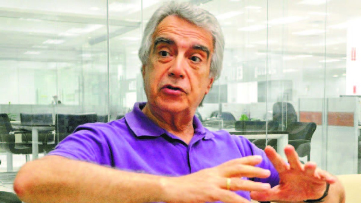 11_06_2015 HOY_JUEVES_110615_ El País9 A