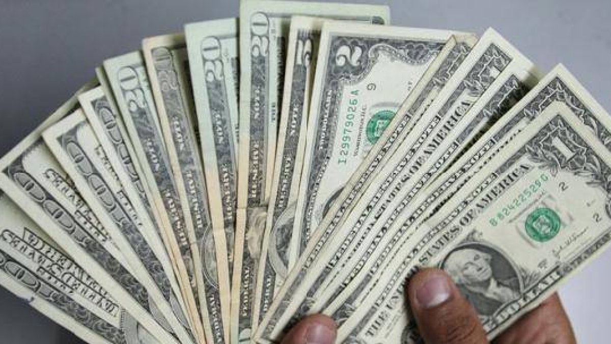 Dólares. Referencia.  Archivo.