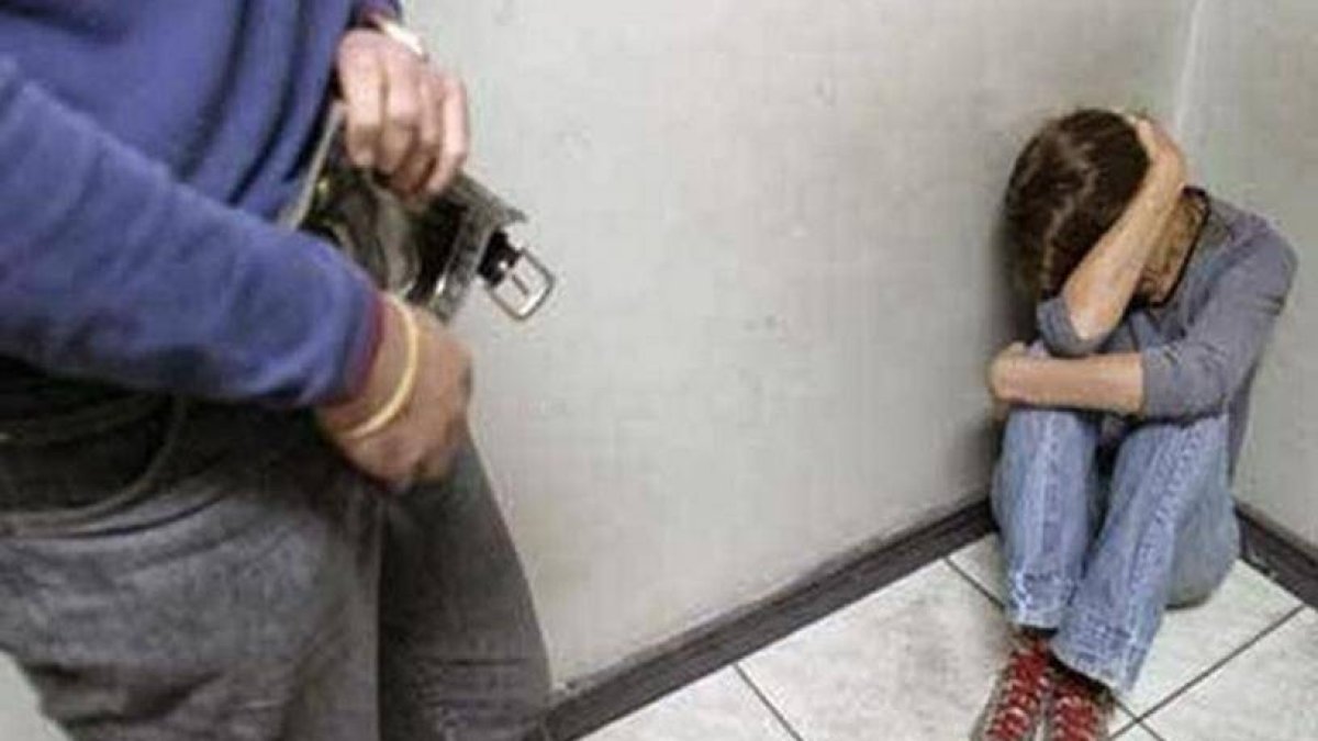 violacion a menor