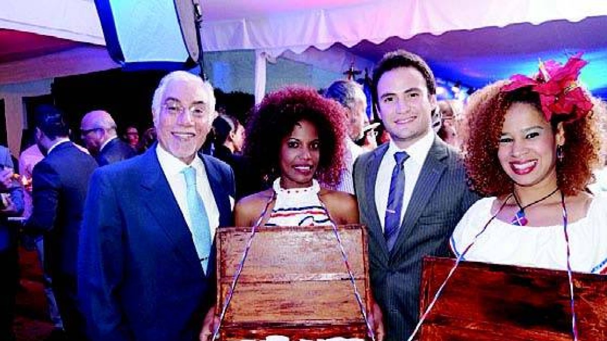 21_04_2016 HOY_JUEVES_210416_ Economía4 E