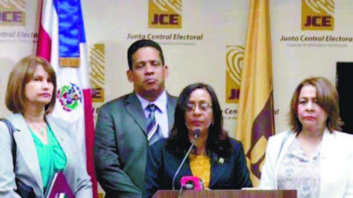 PC solicitó a JCE le permita conteo manual de votos