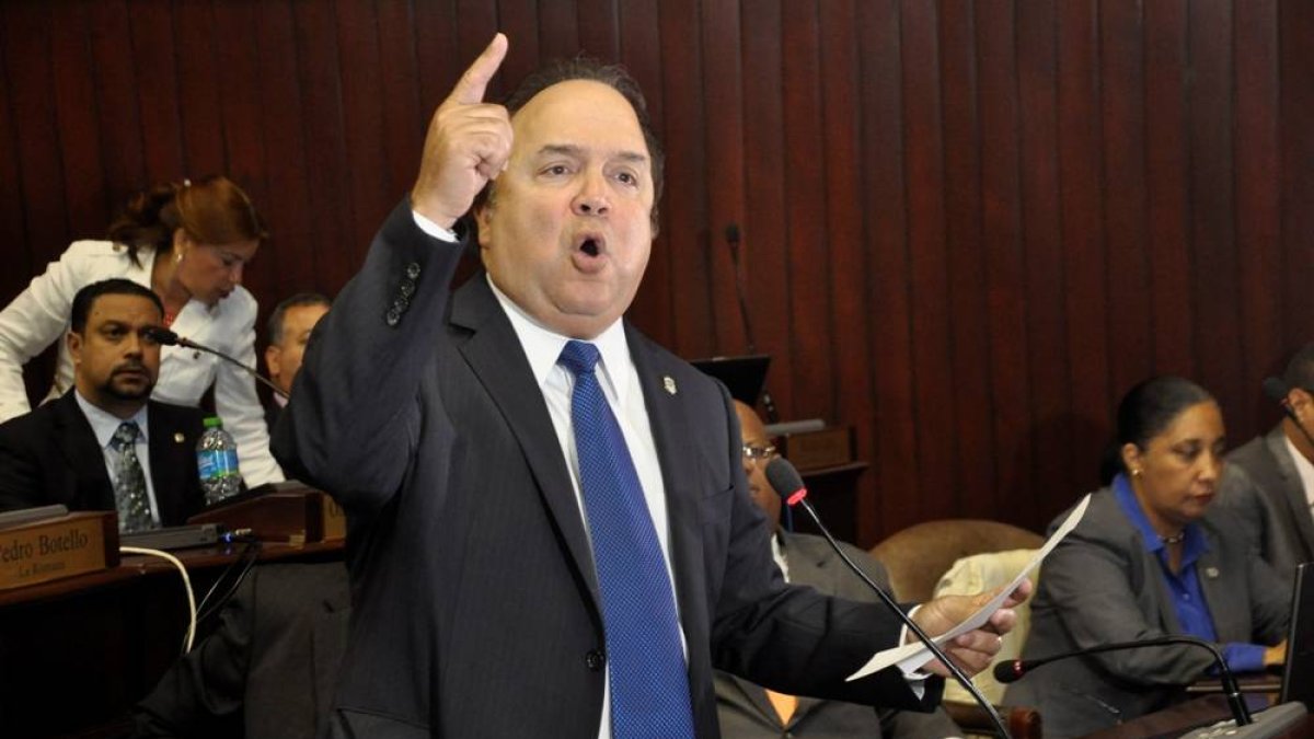 Vinicio Castillo Semán.