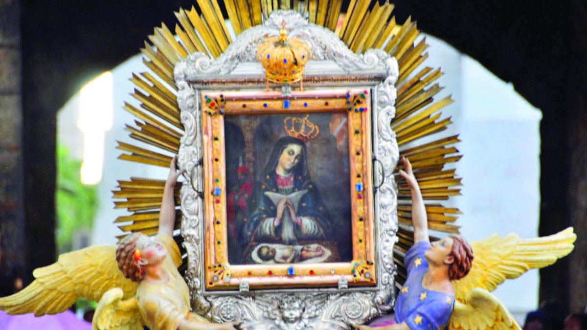 La imagen de la Virgen de la Altagracia representa el nacimiento del niño Jesús en el pesebre. En dicho cuadro se pone de manifiesto la maternidad de la
Virgen.