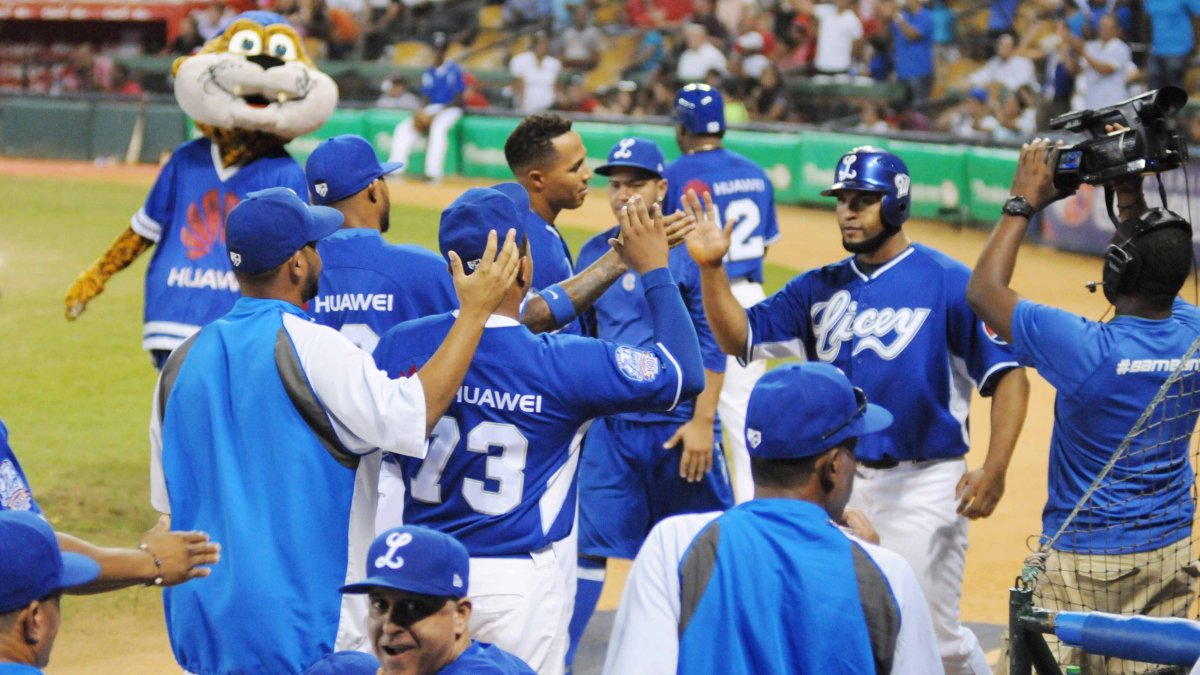 raymer liriano del licey/hoy/carlos alonzo/4/1/2016