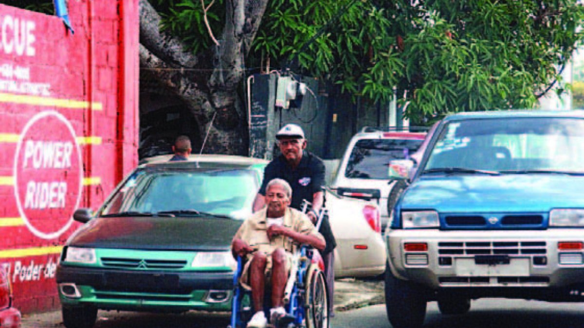 11_02_2016 HOY_JUEVES_110216_ El País7 E