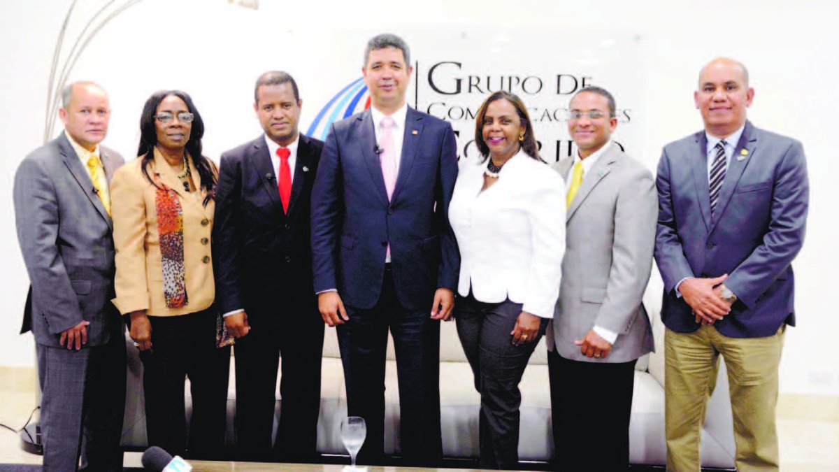 09_06_2016 HOY_JUEVES_090616_ El País10 A